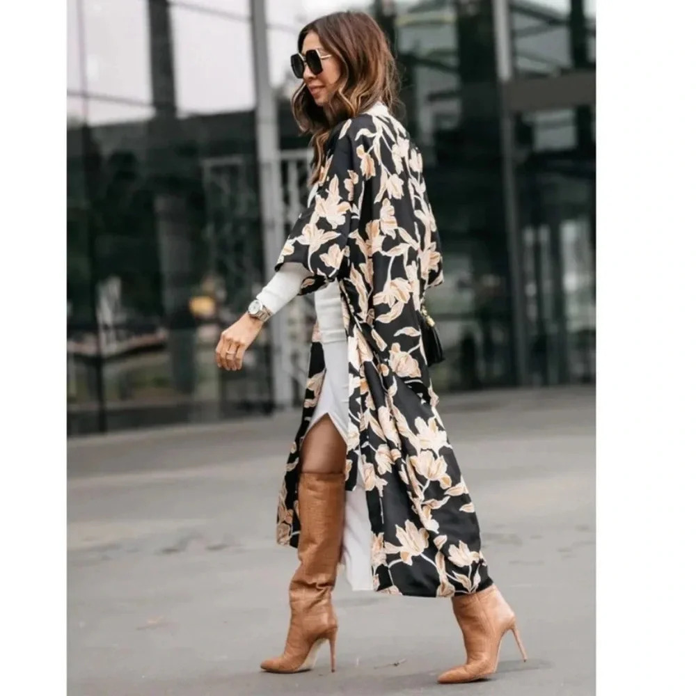 Maison Du Soir X Revolve Floral Kimono Robe - image 1